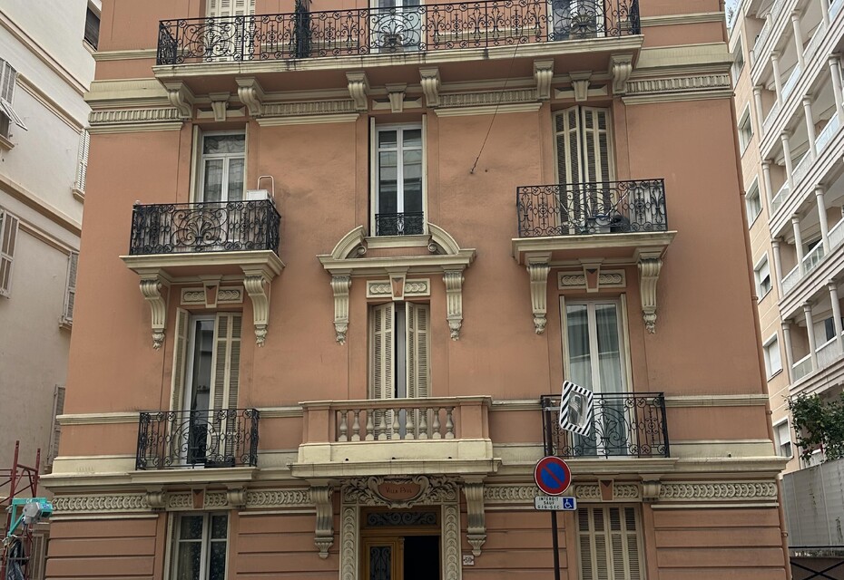 Lovely 3 pièces in a bourgeois building, Boulevard d'Italie, under the law 1235